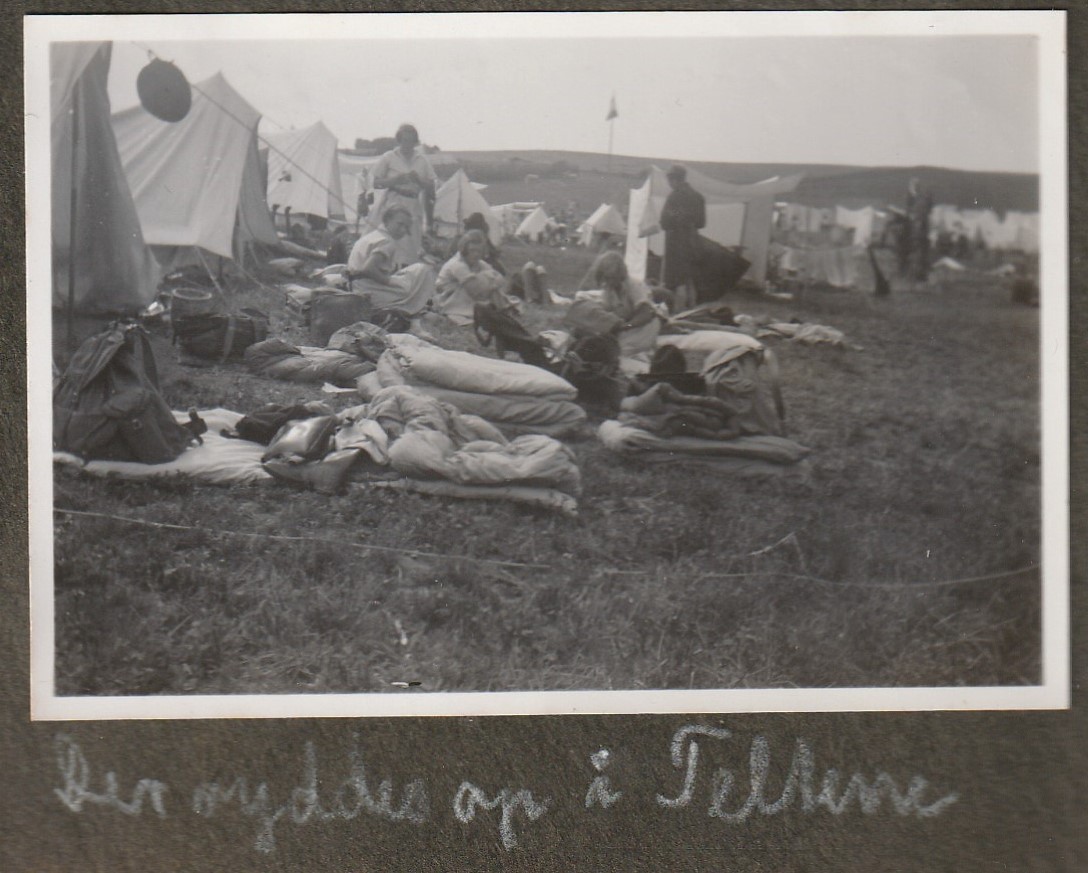 1936 DDP 031 Korpslejr Esbjerg trop rydder op i teltene